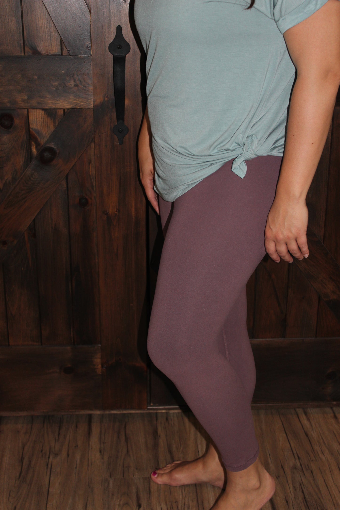 Basic High Waisted Capri Leggings