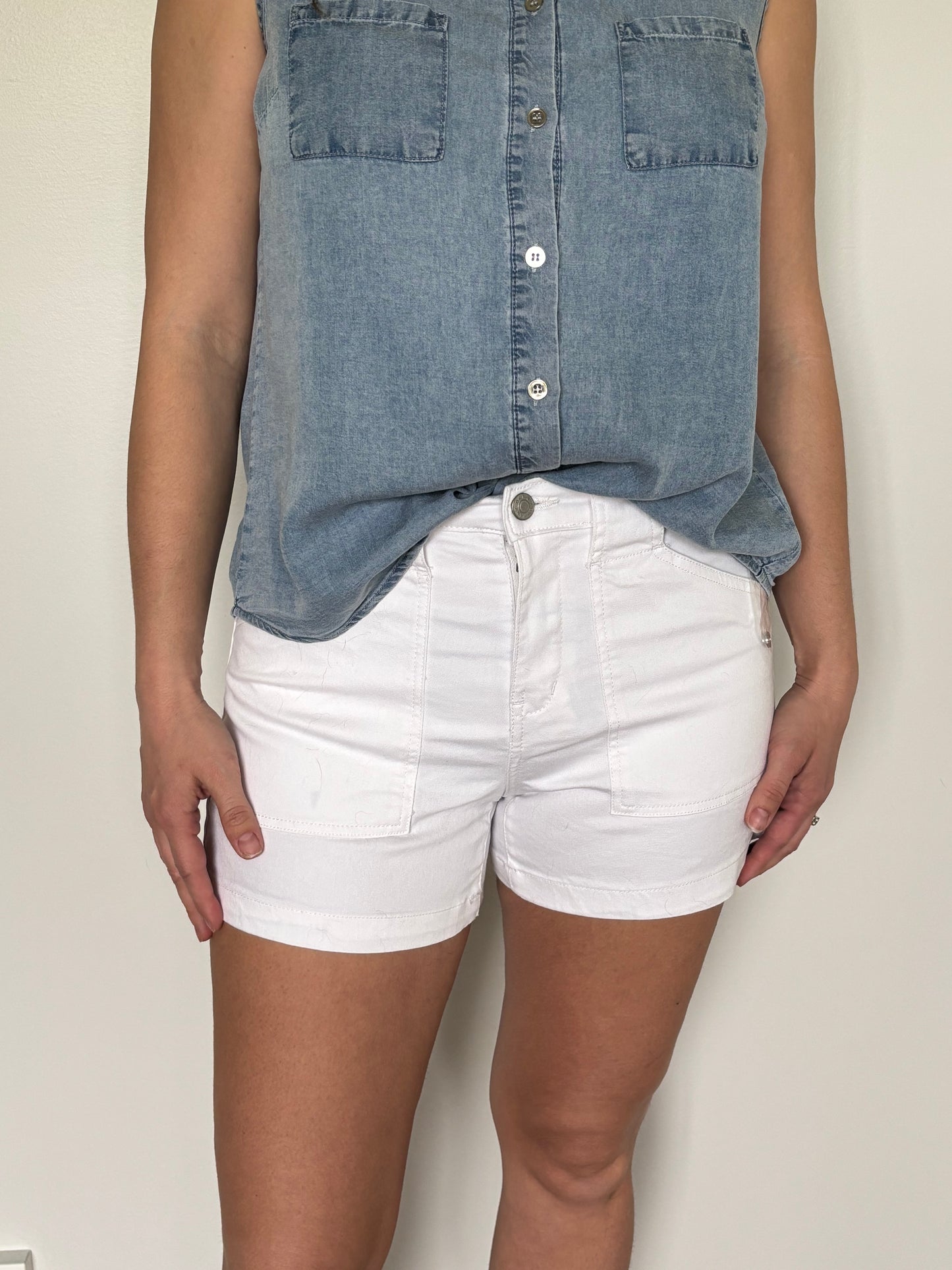 Seaside white shorts