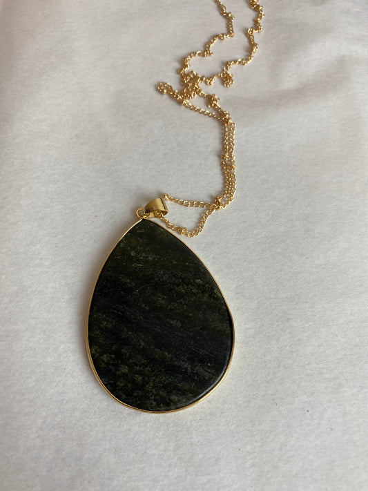 Natural black stone pendant necklace